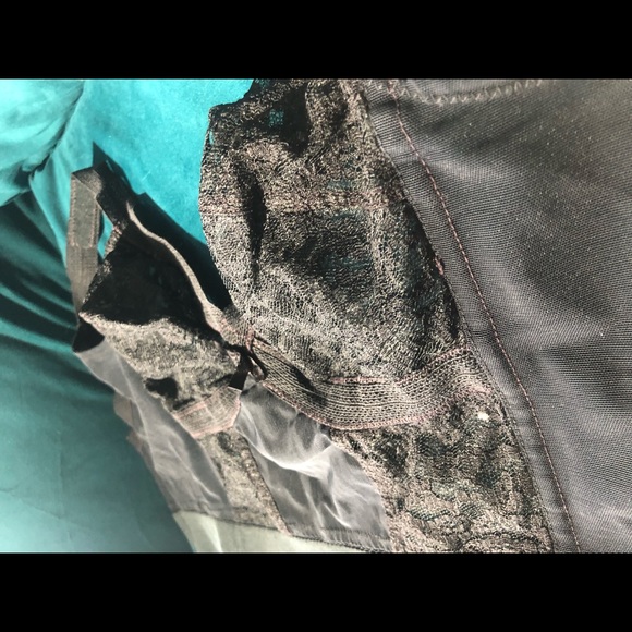 Lace and mesh corset top. Fits 38C, size Medium. Never worn - Picture 2 of 2